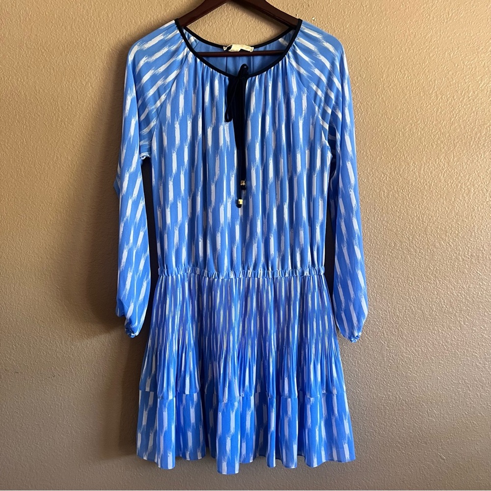 Michael Kors Blue and White Pleated Mini Dress Size Medium - Picture 2 of 10